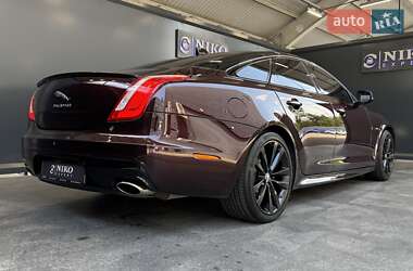Седан Jaguar XJ 2016 в 