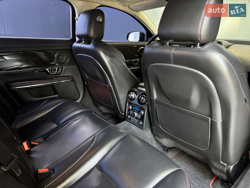 Седан Jaguar XJ 2016 в Киеве