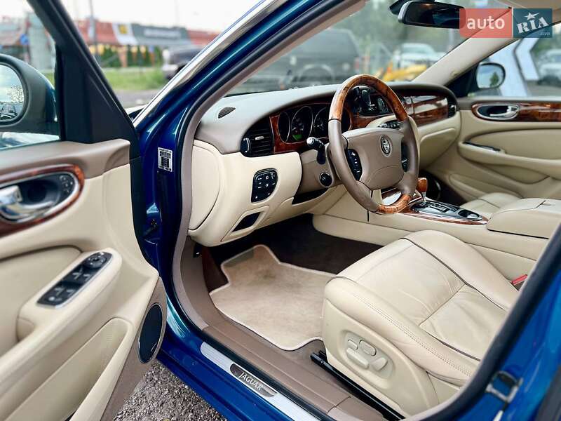 Седан Jaguar XJ 2007 в Киеве
