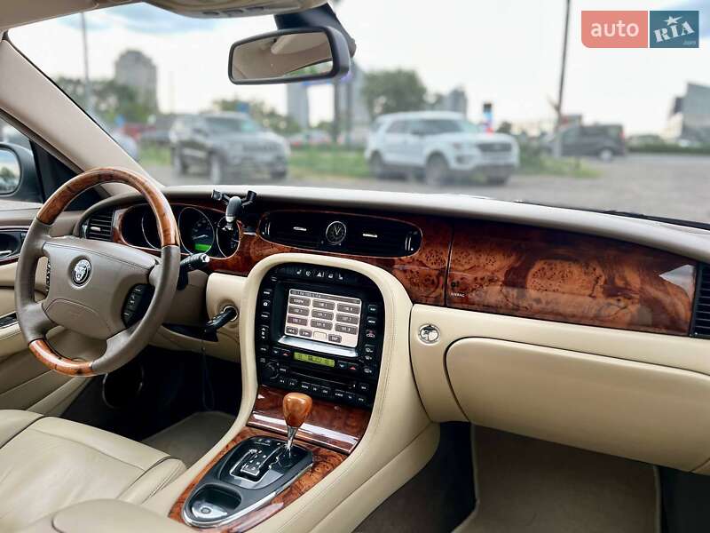 Седан Jaguar XJ 2007 в Киеве