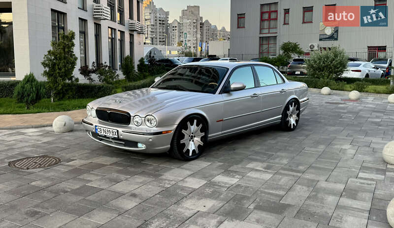Jaguar XJ 2004