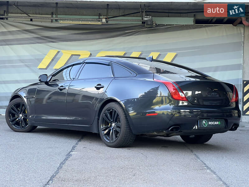 Седан Jaguar XJ 2013 в Києві