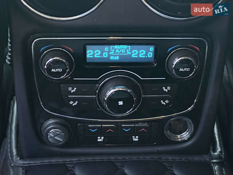 Седан Jaguar XJ 2013 в Києві