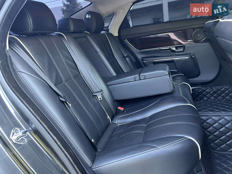 Седан Jaguar XJ 2013 в Києві