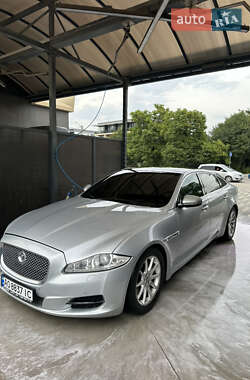 Седан Jaguar XJ 2010 в Ужгороде
