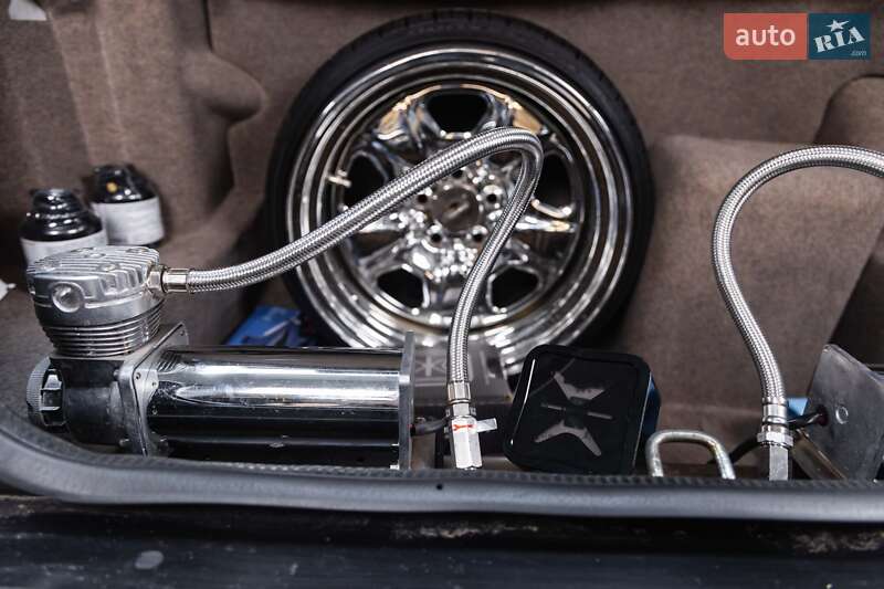 Седан Jaguar XJ 1993 в Луцьку