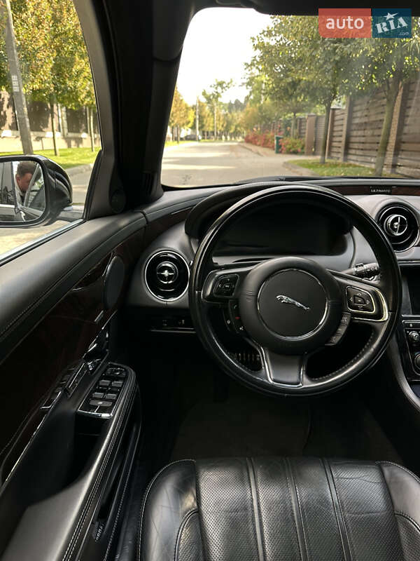 Седан Jaguar XJ 2013 в Києві