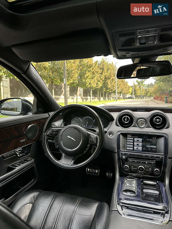 Седан Jaguar XJ 2013 в Києві