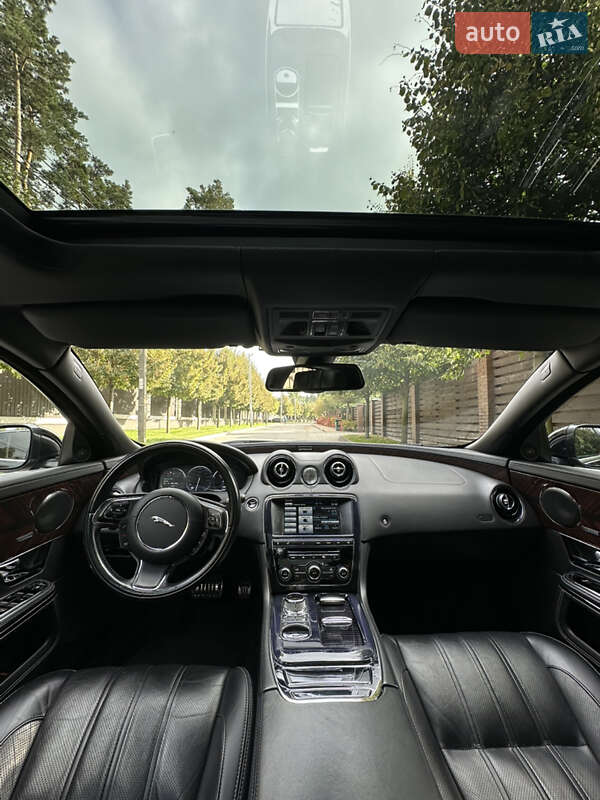 Седан Jaguar XJ 2013 в Києві