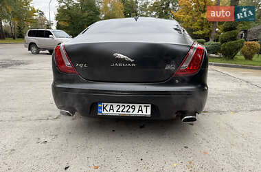 Седан Jaguar XJ 2015 в  фото 13 Седан Jaguar XJ 2015 в