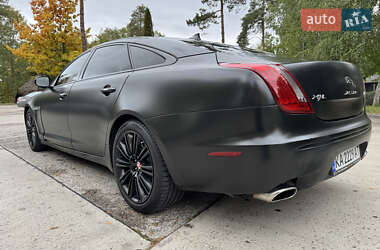 Седан Jaguar XJ 2015 в  фото 15 Седан Jaguar XJ 2015 в