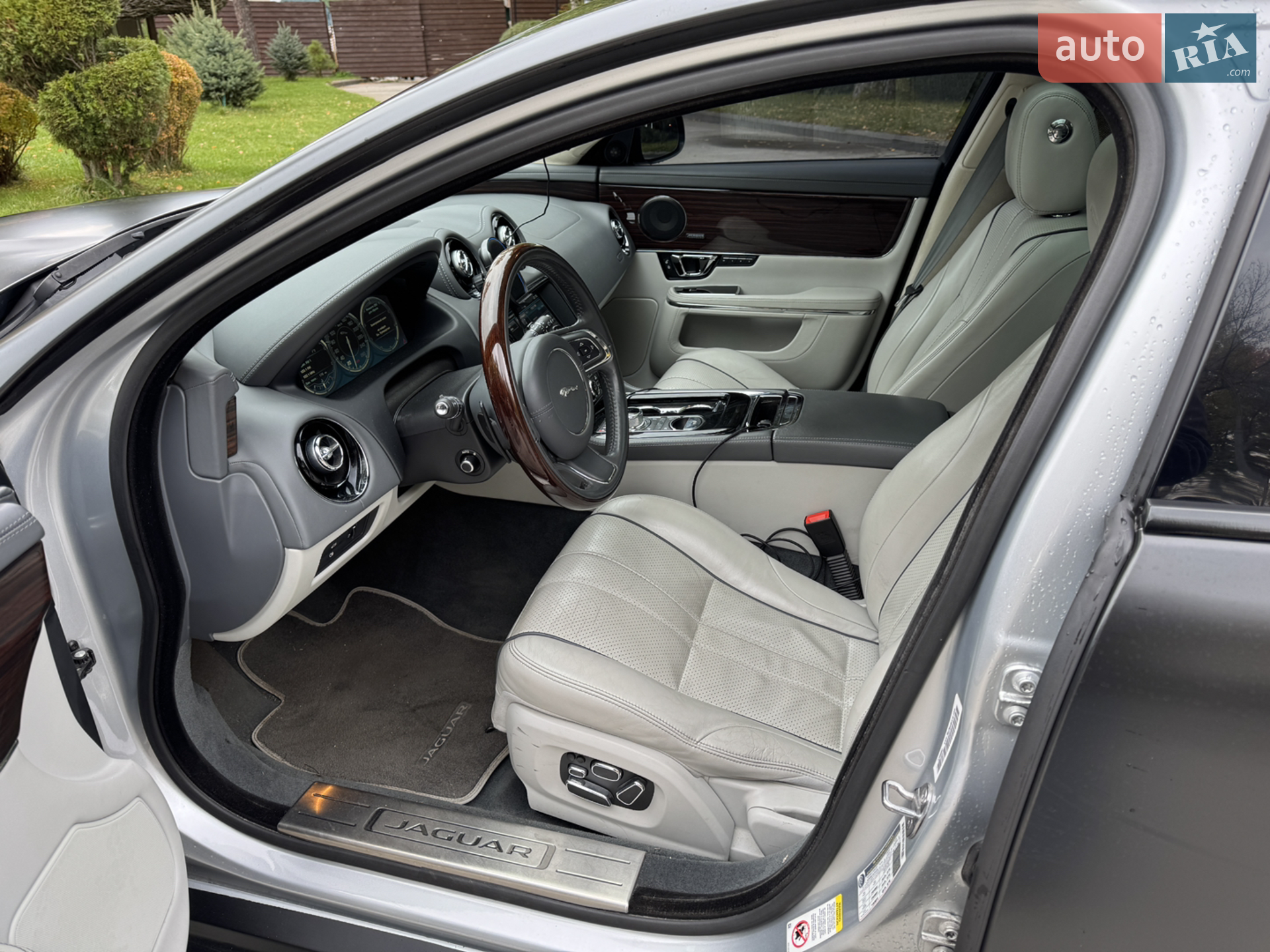 2015 Jaguar XJ - мініатюра 18