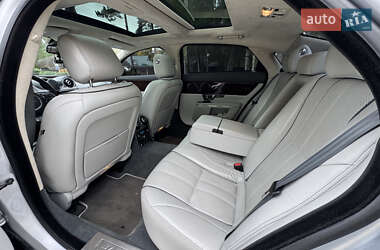 Седан Jaguar XJ 2015 в  фото 24 Седан Jaguar XJ 2015 в