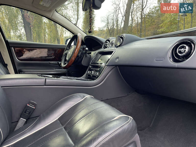 Седан Jaguar XJ 2015 в Києві фото 15 Седан Jaguar XJ 2015 в Києві