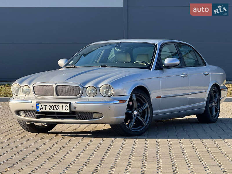 Jaguar XJ 2003