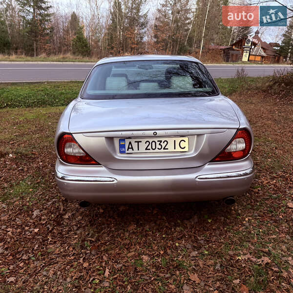 Седан Jaguar XJ 2003 в Ивано-Франковске