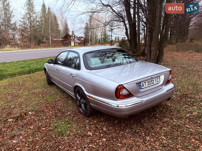 Седан Jaguar XJ 2003 в Ивано-Франковске