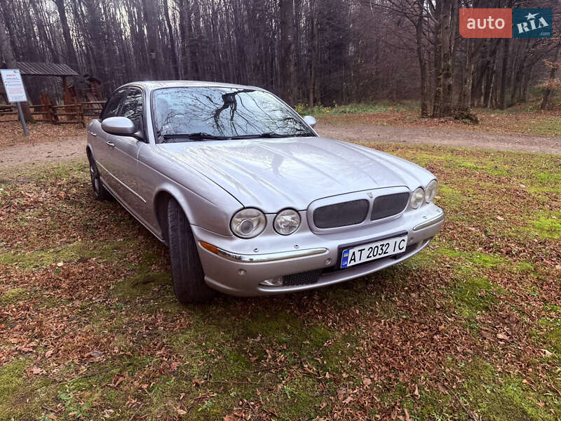 Седан Jaguar XJ 2003 в Ивано-Франковске