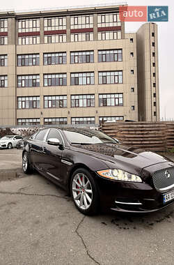 Седан Jaguar XJ 2014 в Києві