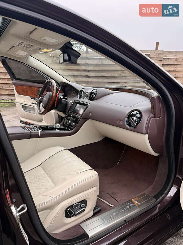Седан Jaguar XJ 2014 в Києві
