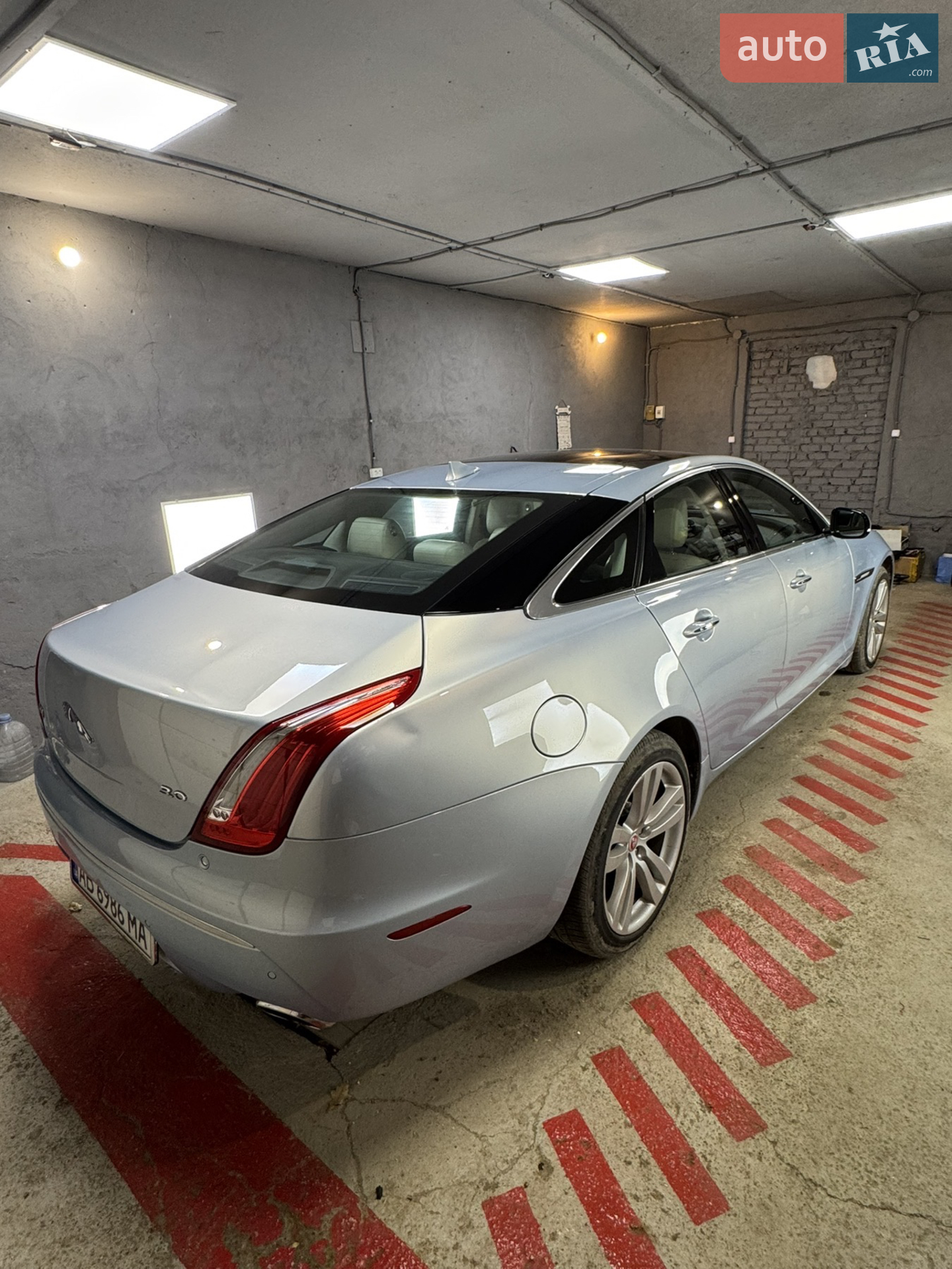 2014 Jaguar XJ - мініатюра 10