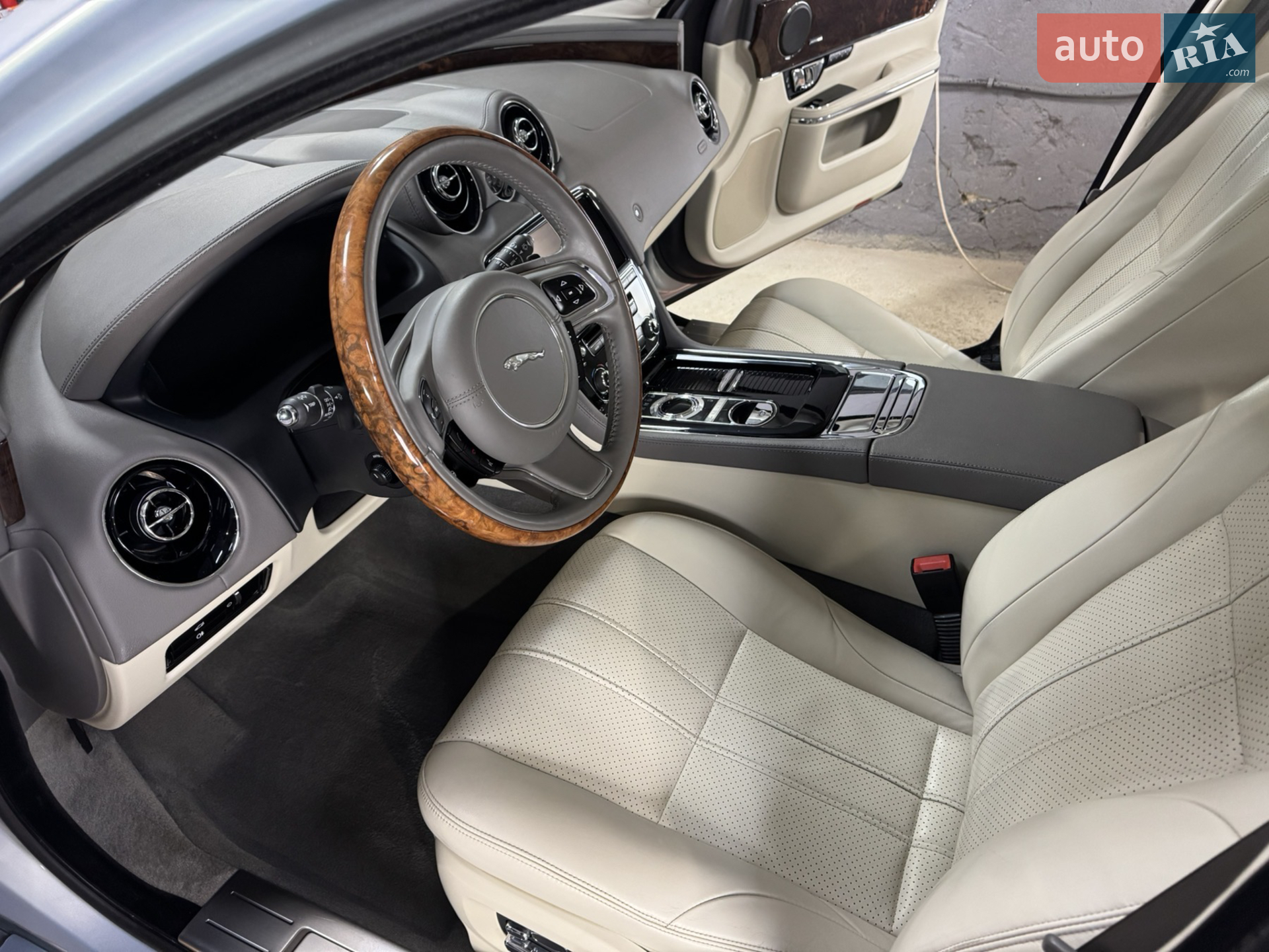 2014 Jaguar XJ - мініатюра 17