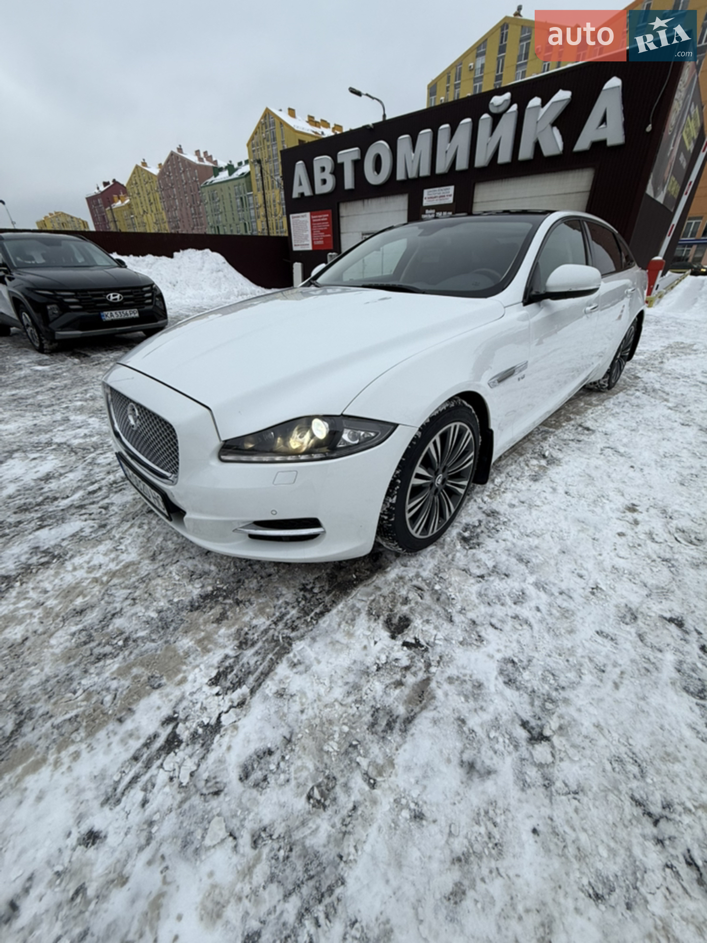 2013 Jaguar XJ - мініатюра 8
