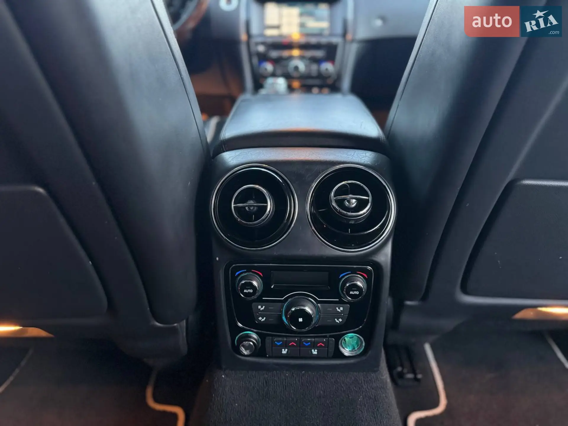 2015 Jaguar XJ - мініатюра 16