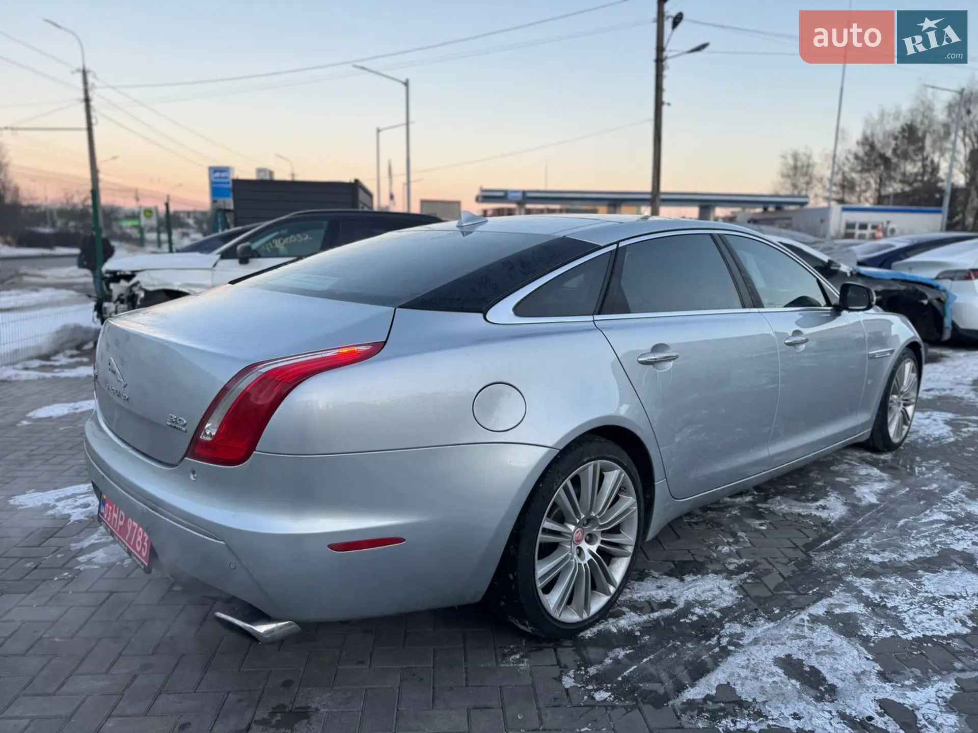 2015 Jaguar XJ - мініатюра 21