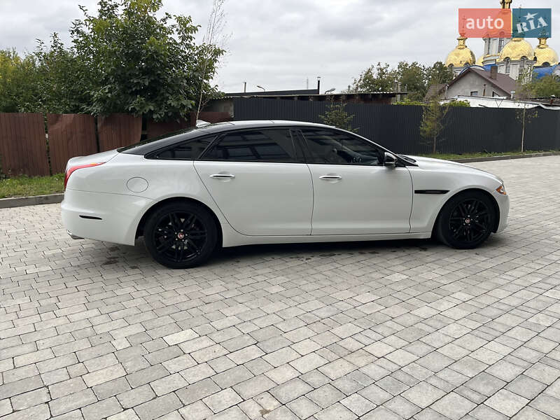 Седан Jaguar XJ 2014 в Яремче