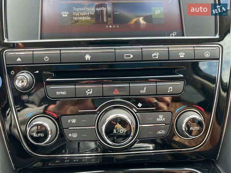 Седан Jaguar XJ 2017 в Львове