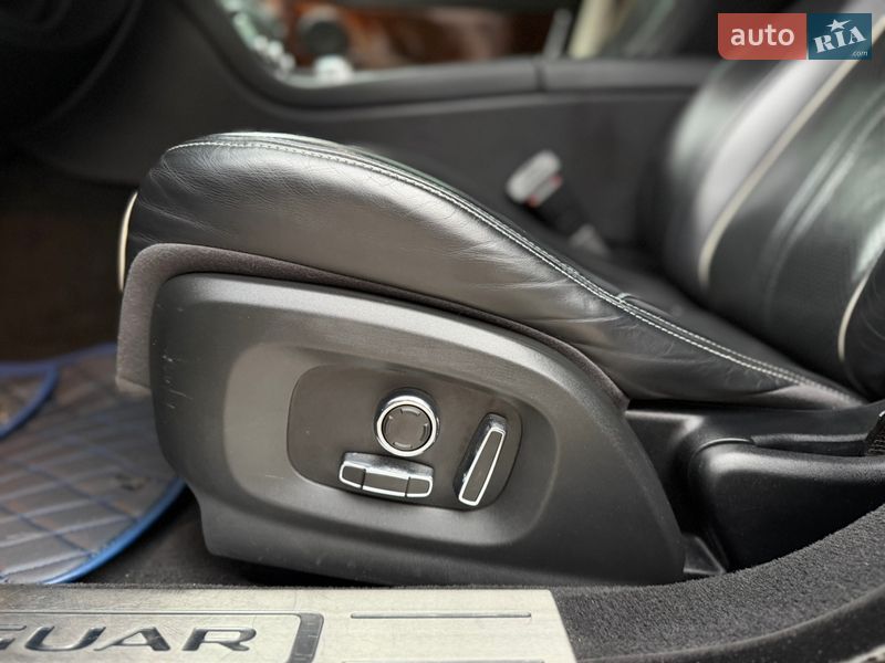 Седан Jaguar XJ 2016 в Житомире