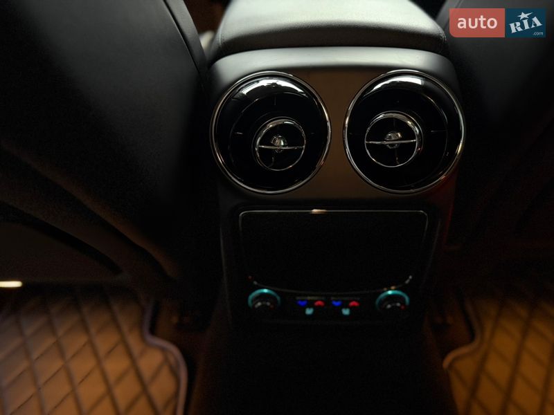 Седан Jaguar XJ 2016 в Житомире