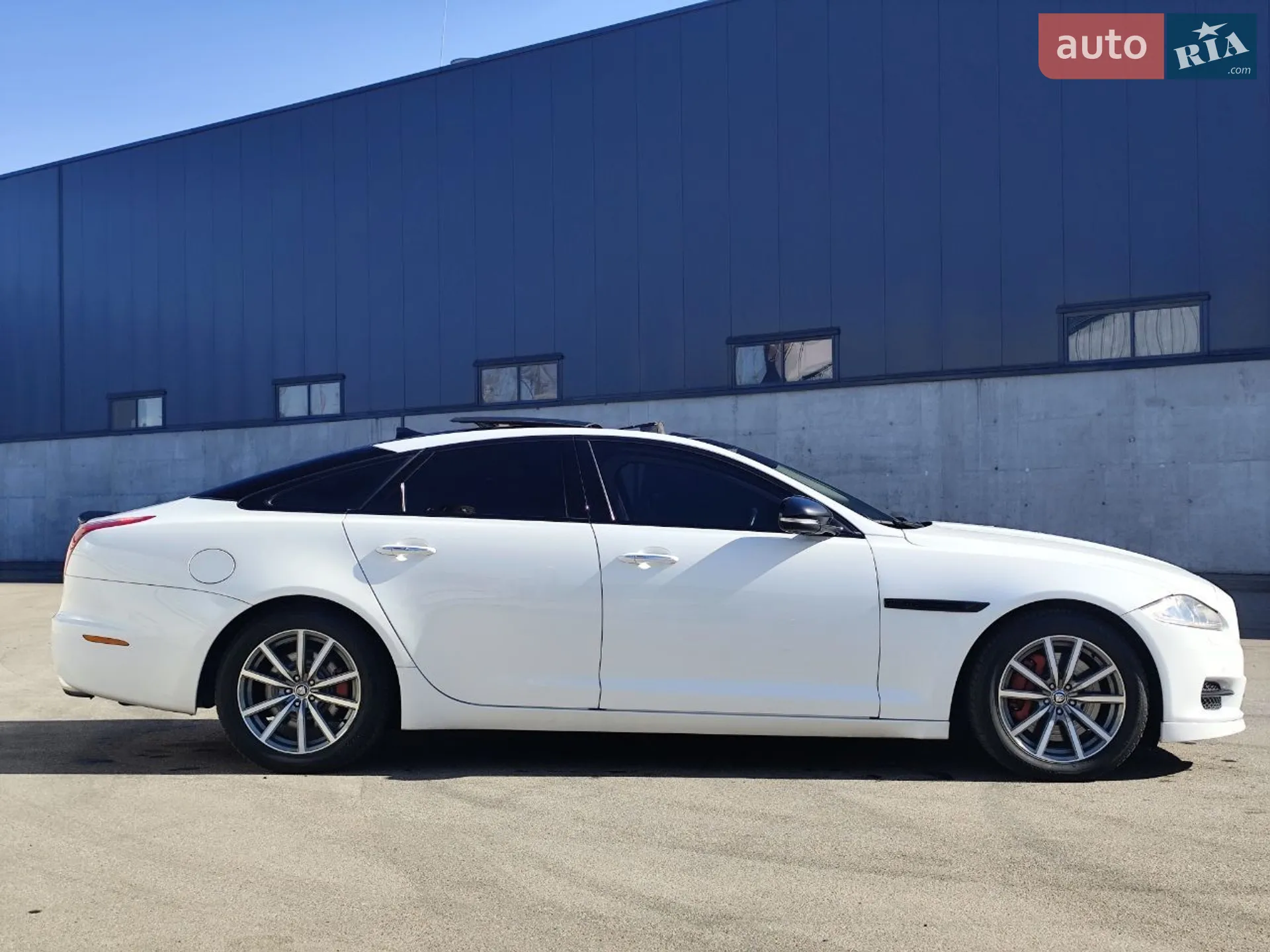 2013 Jaguar XJ - мініатюра 4