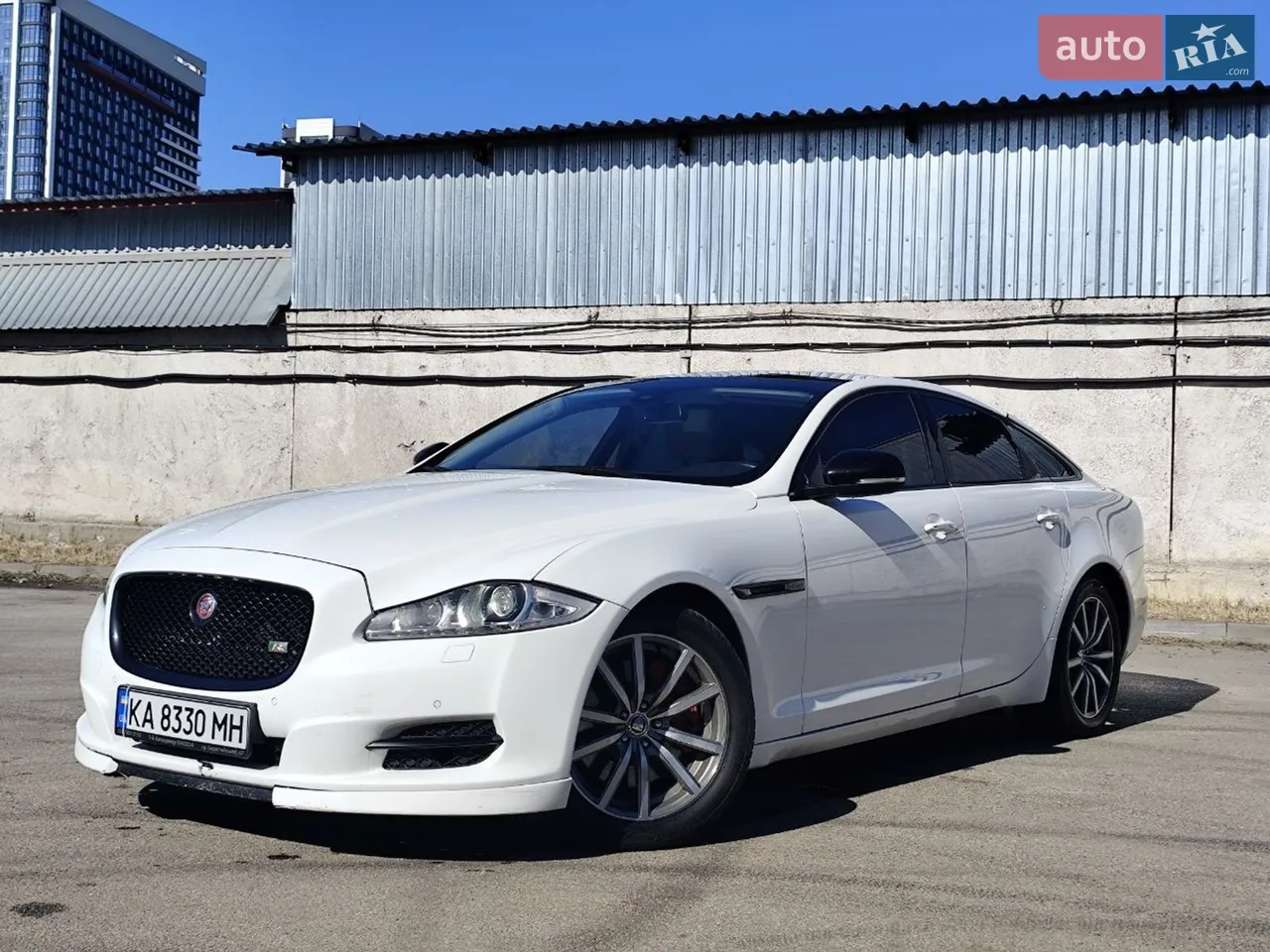 2014 Jaguar XJ - мініатюра 24