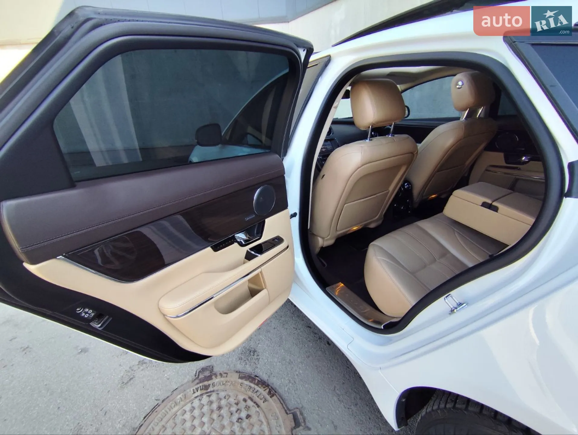 2013 Jaguar XJ - мініатюра 17