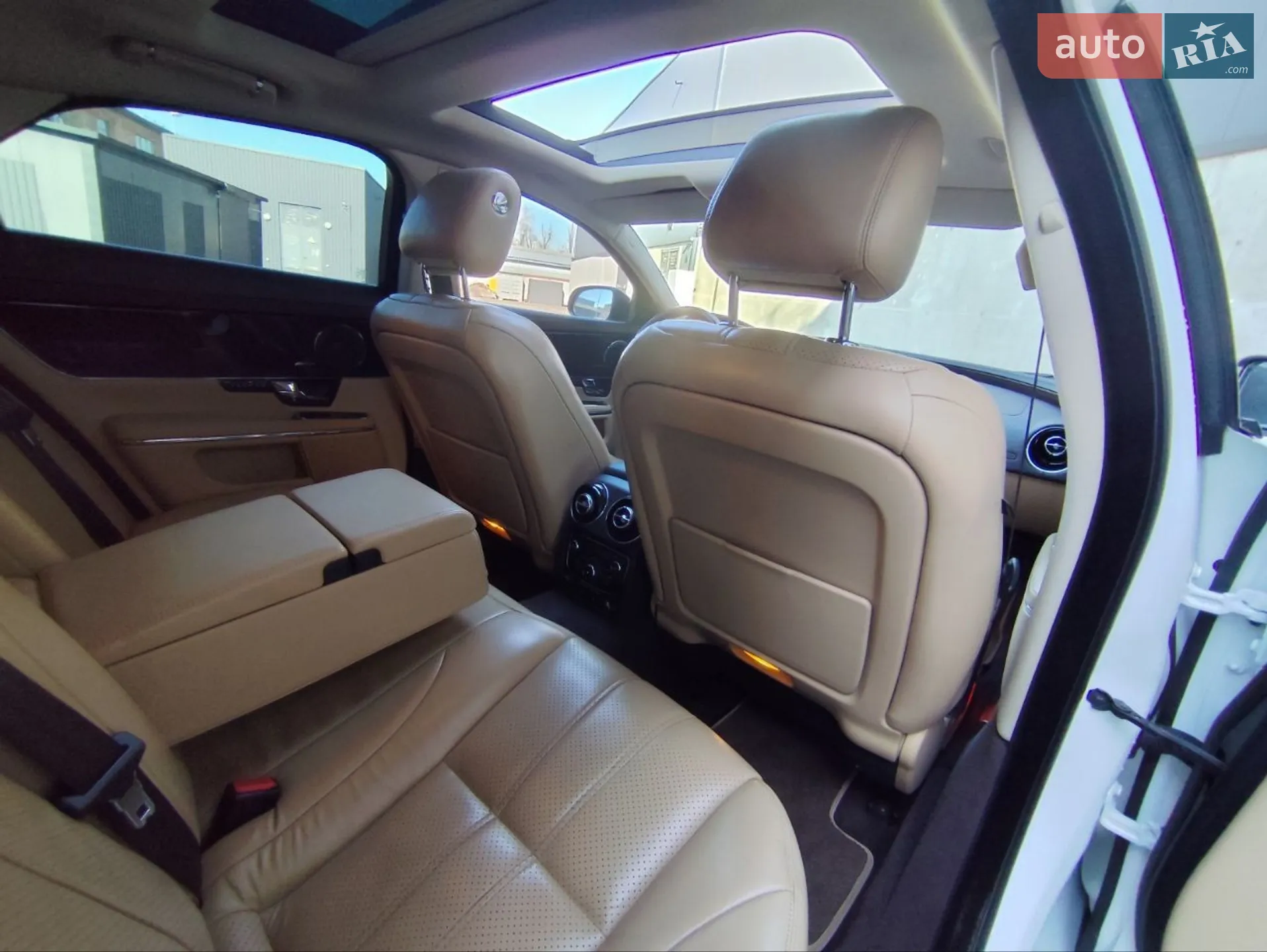 2013 Jaguar XJ - мініатюра 20