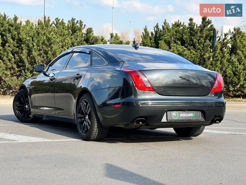 Седан Jaguar XJ 2013 в Києві