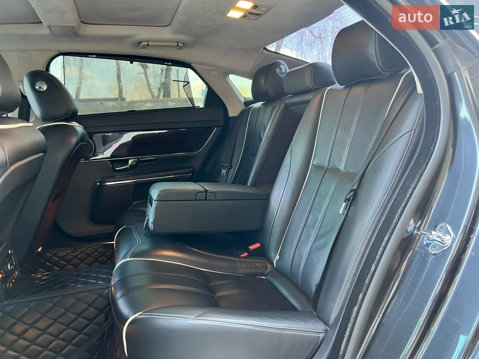 2013 Jaguar XJ - мініатюра 40