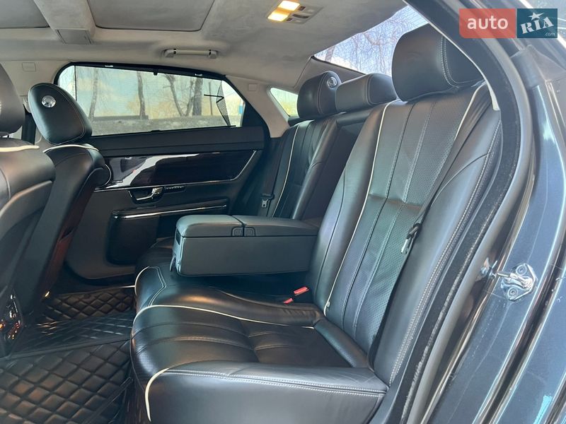 Седан Jaguar XJ 2013 в Києві
