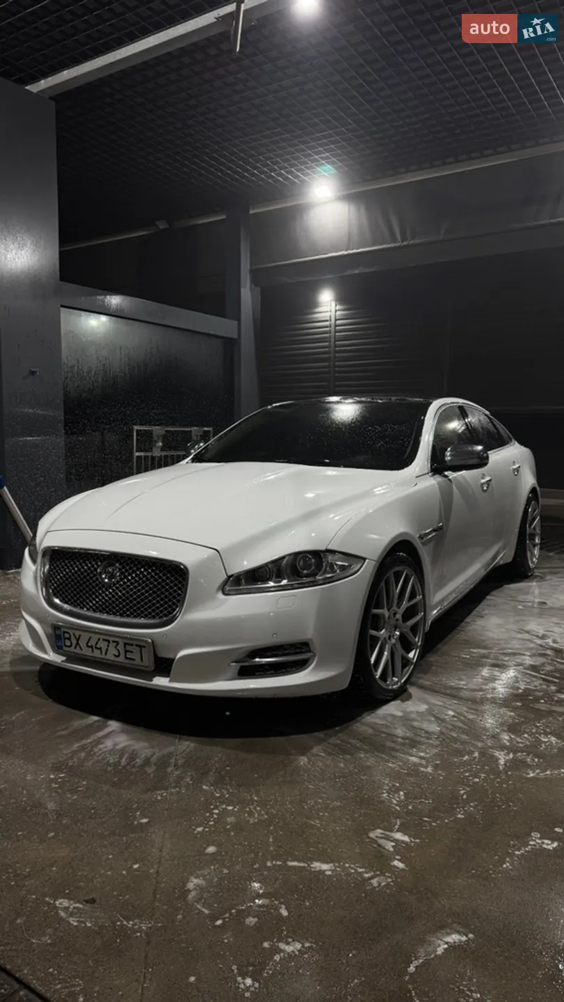 2011 Jaguar XJ - мініатюра 2