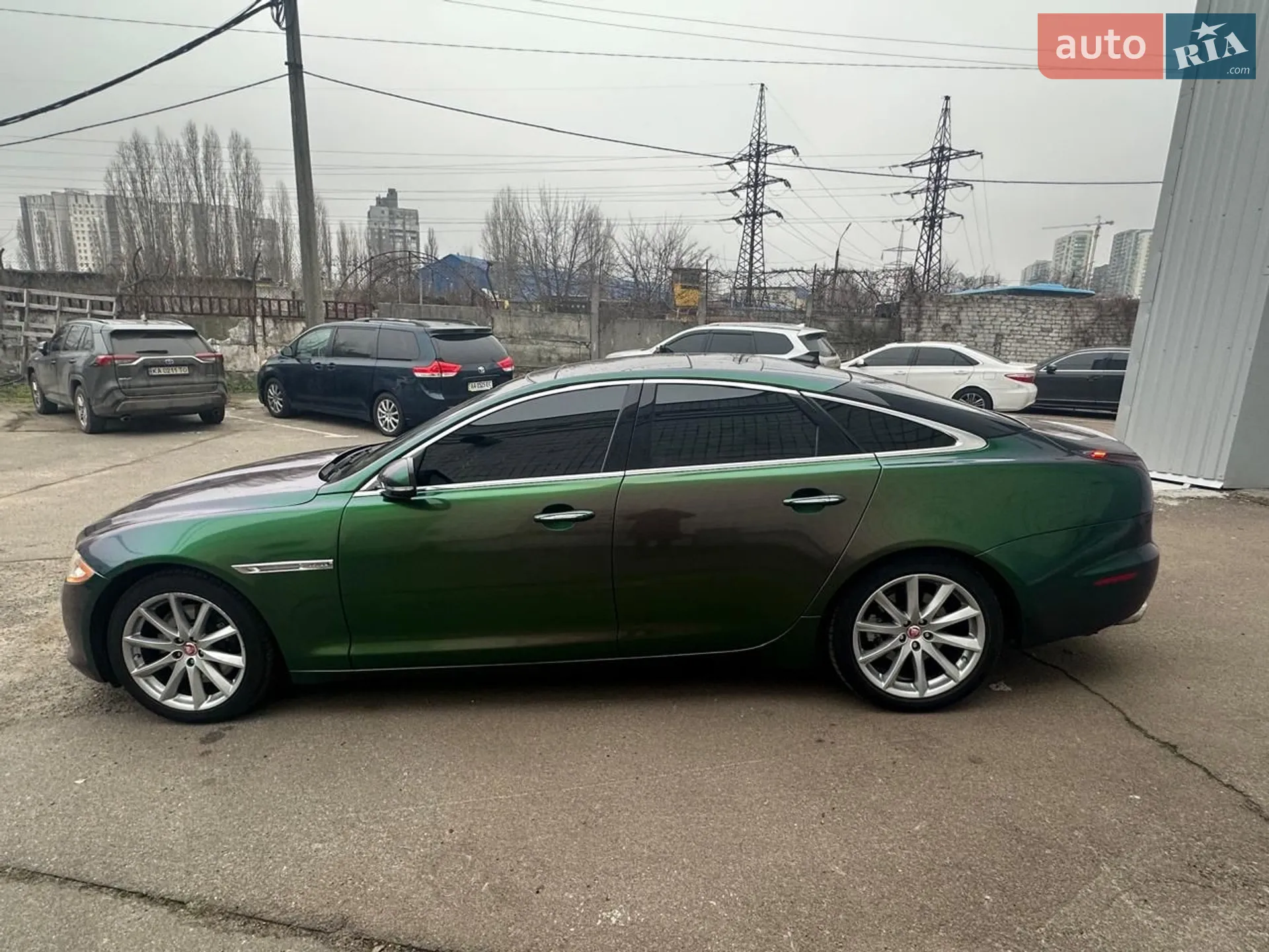 2013 Jaguar XJ - мініатюра 35