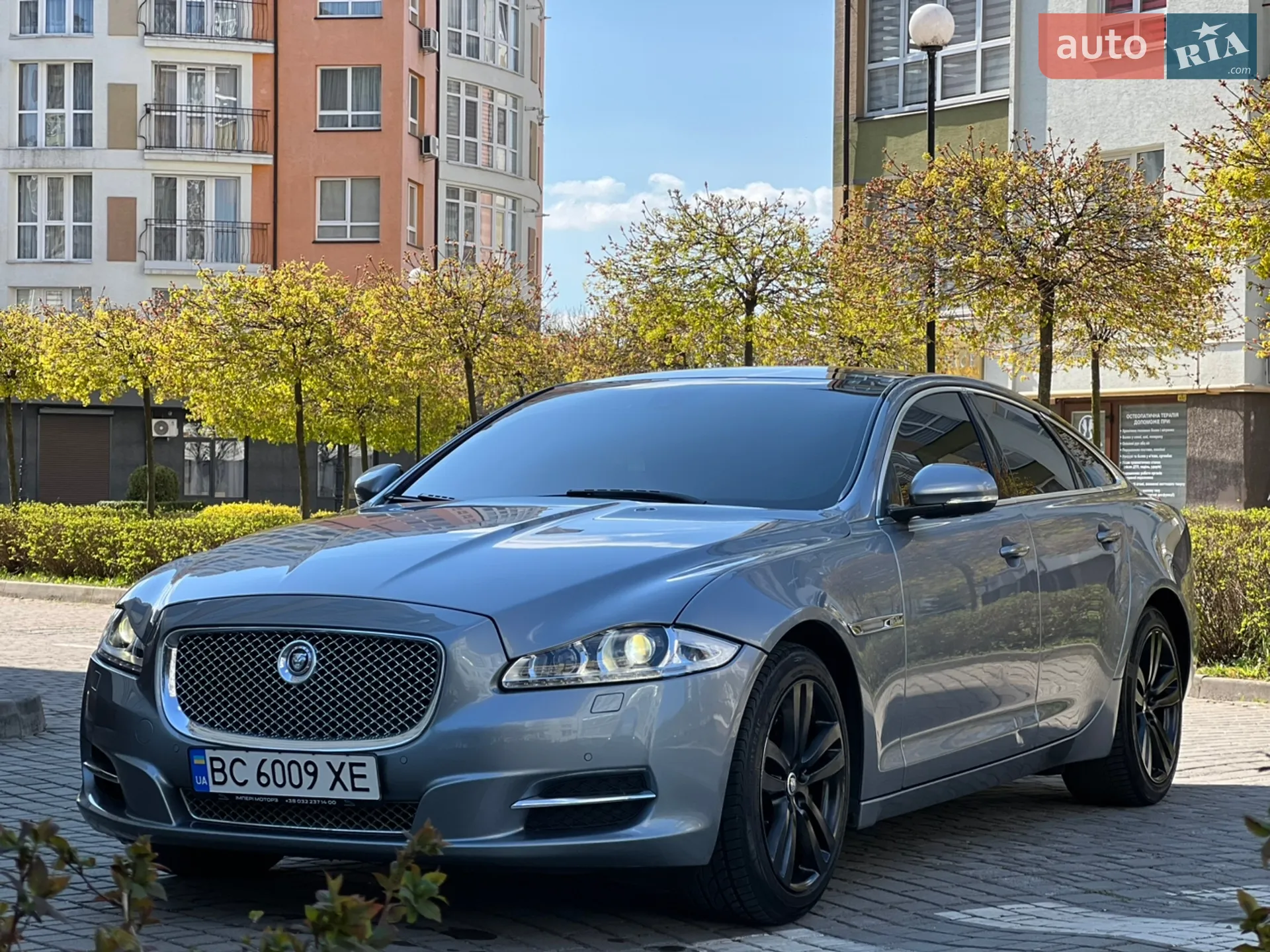 2010 Jaguar XJ - мініатюра 11