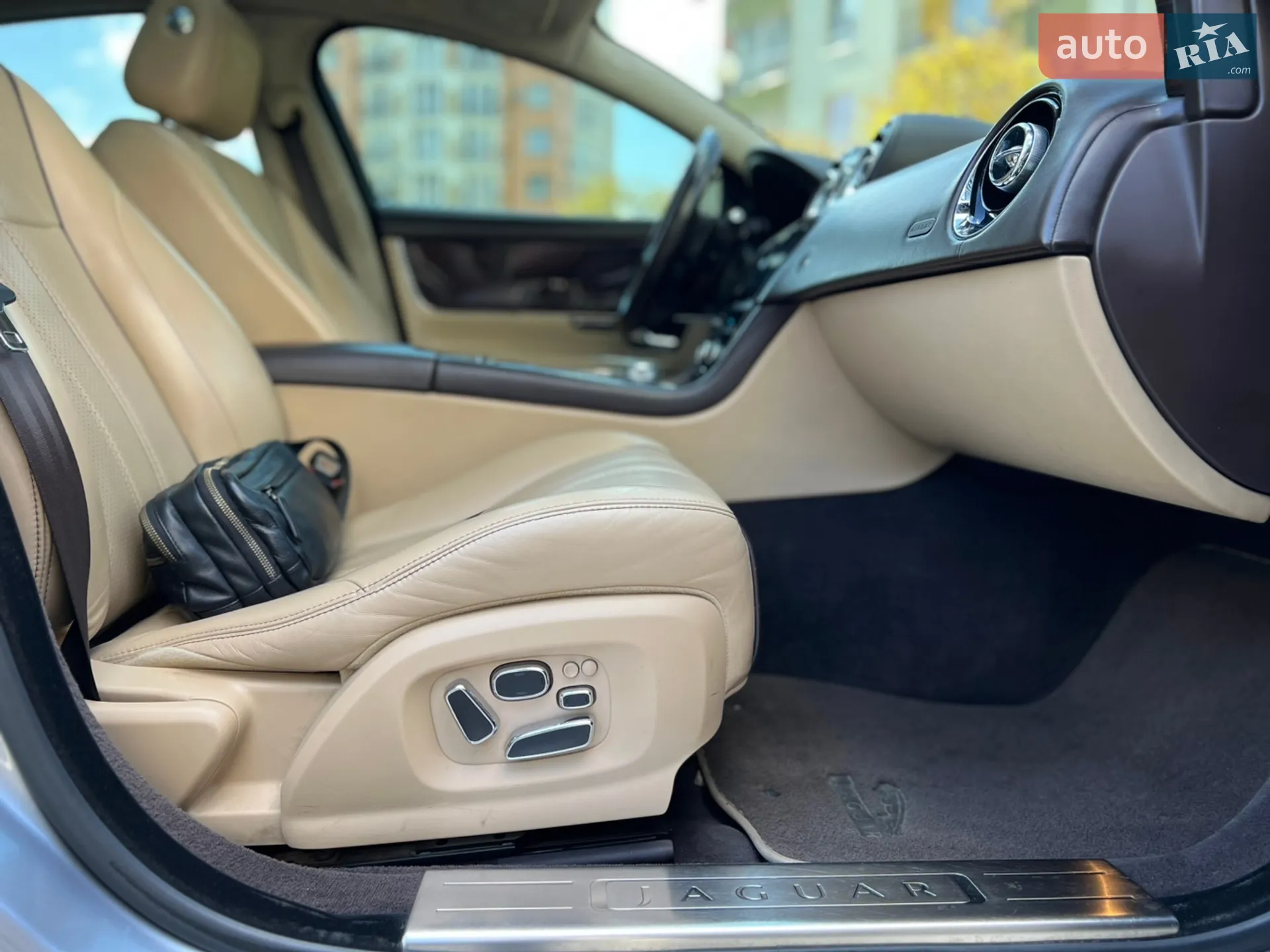 2010 Jaguar XJ - мініатюра 65