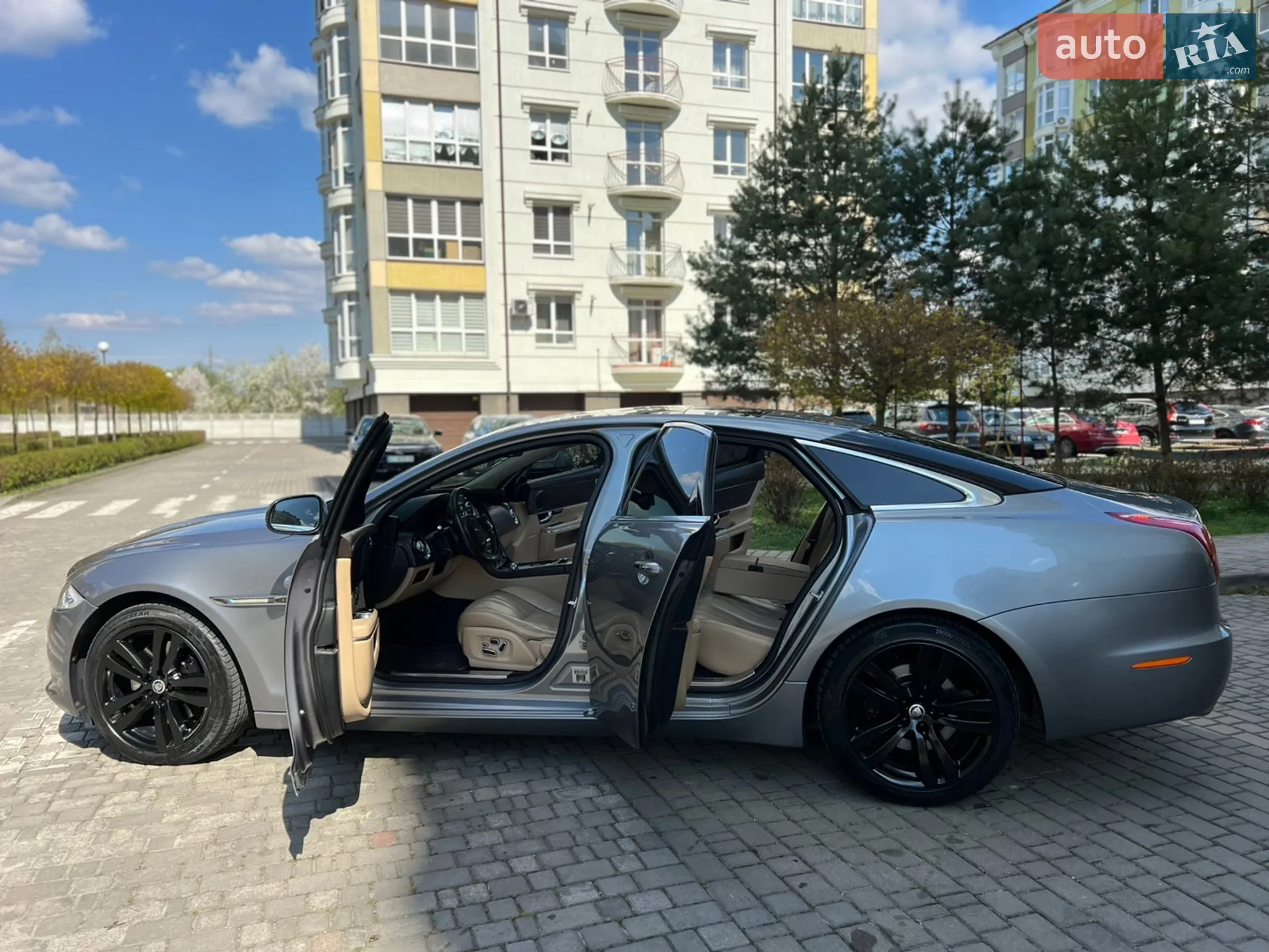 2010 Jaguar XJ - мініатюра 69