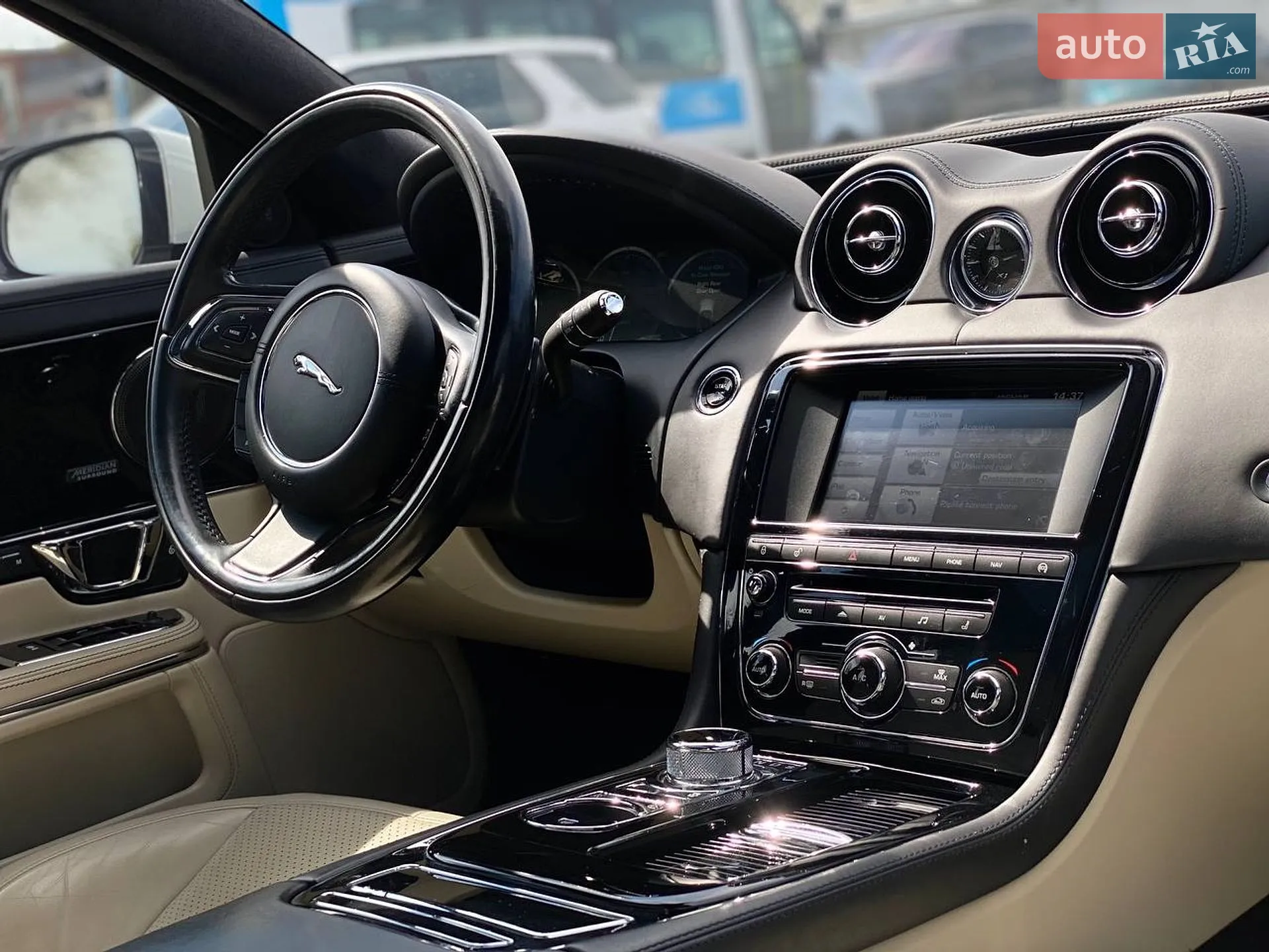 2015 Jaguar XJ - мініатюра 59