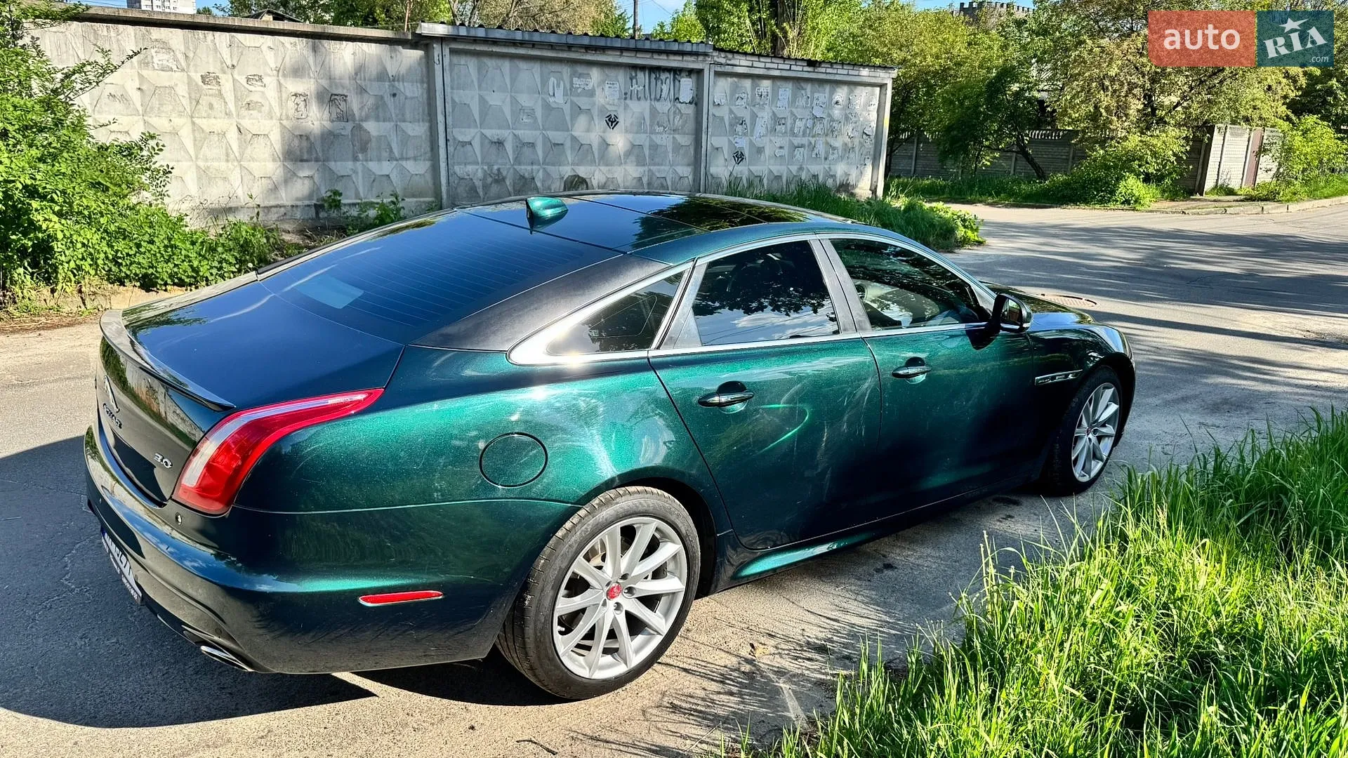 2016 Jaguar XJ - мініатюра 9