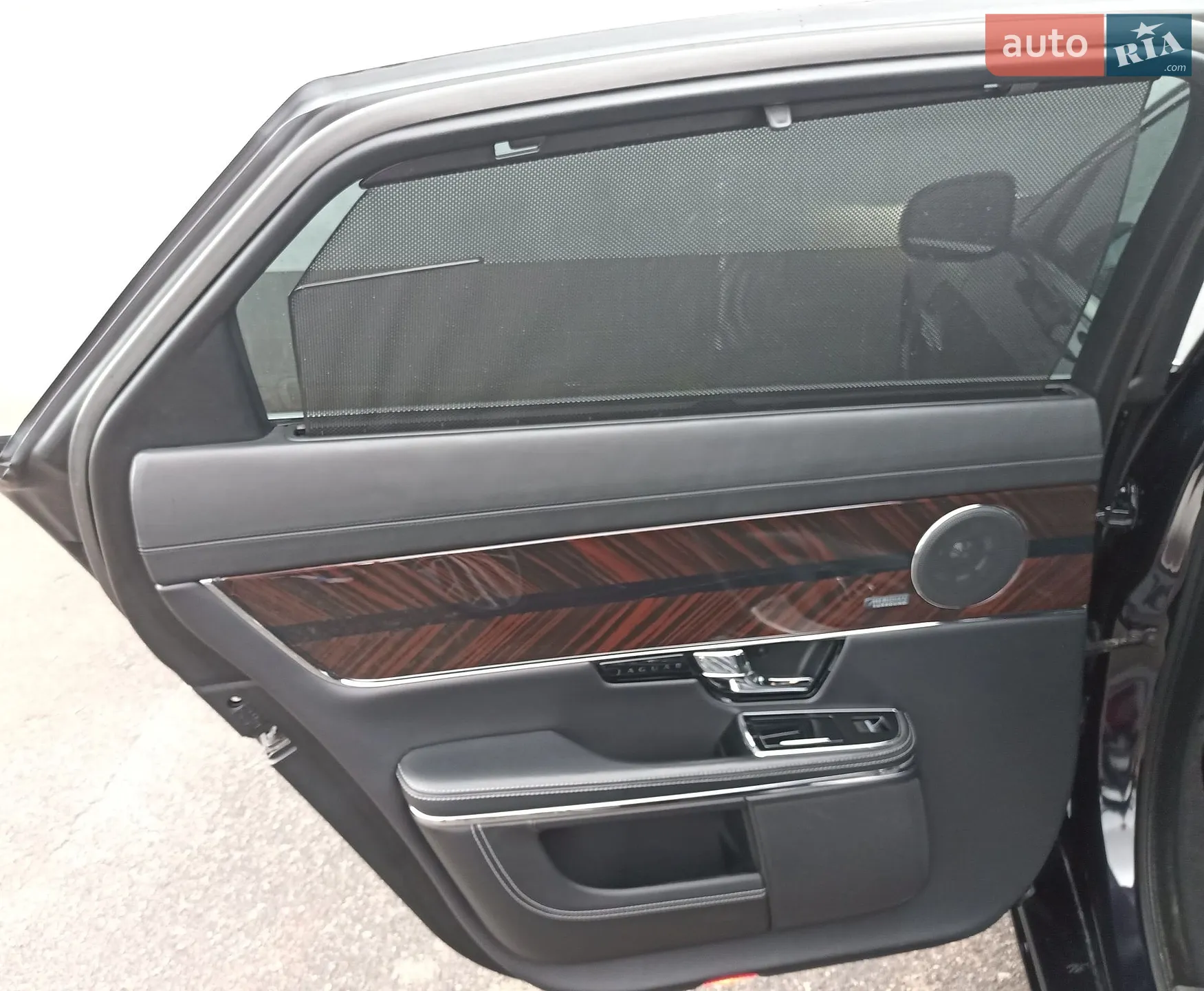 2013 Jaguar XJ - мініатюра 24