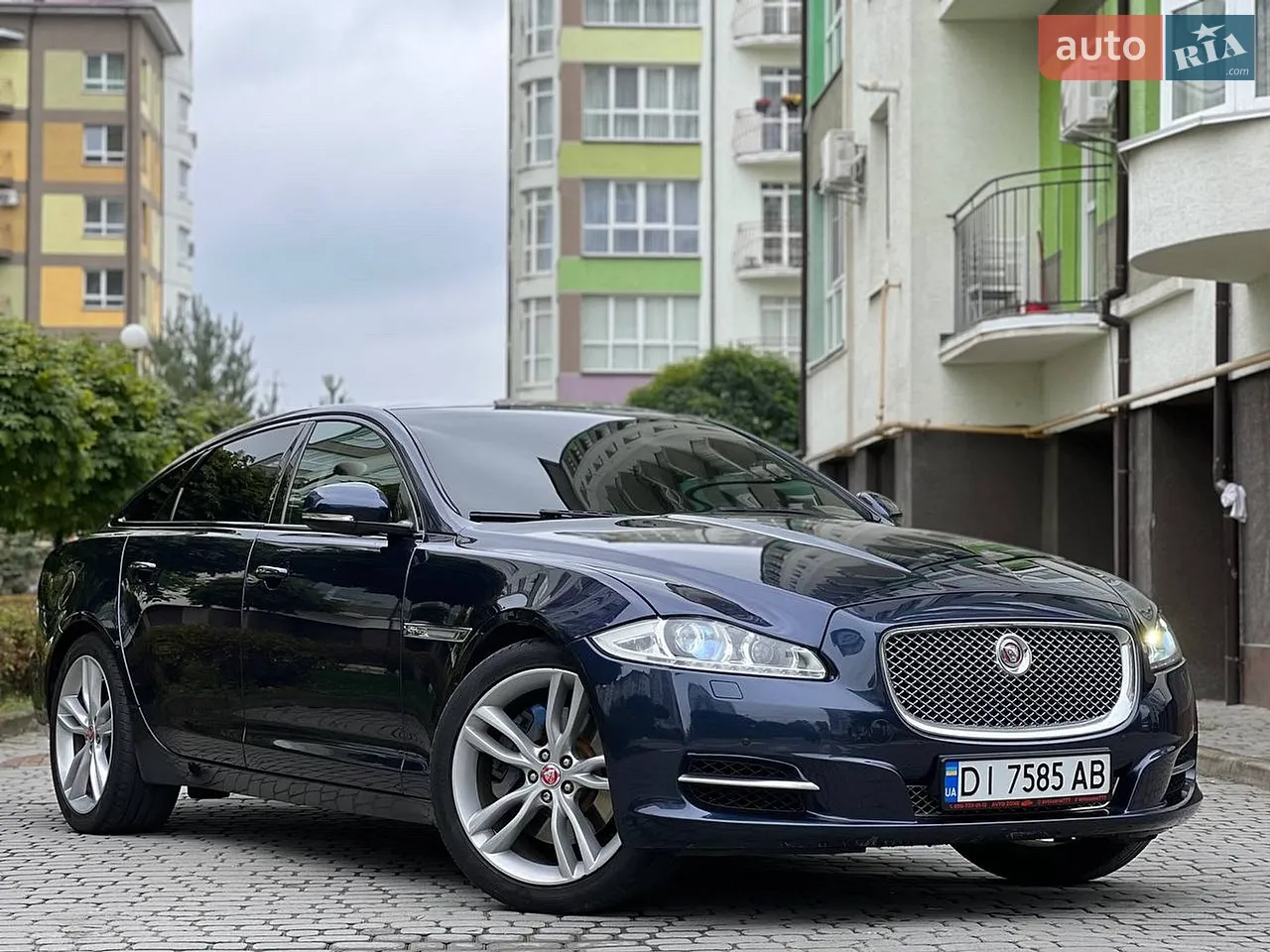 2014 Jaguar XJ - мініатюра 26