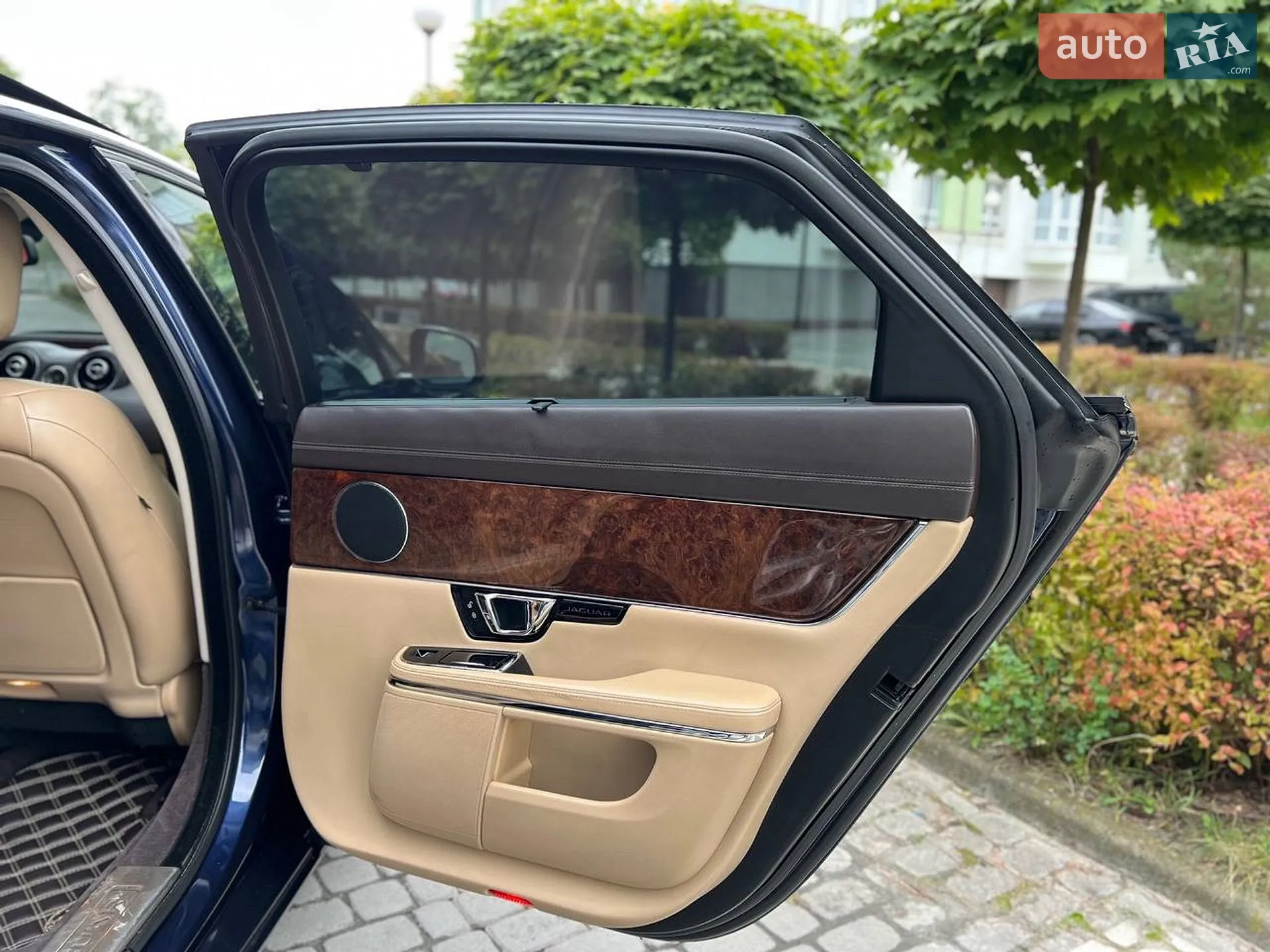 2014 Jaguar XJ - мініатюра 58